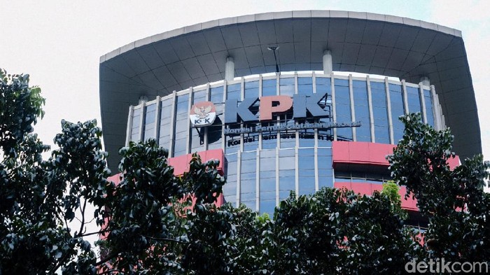 KPK Periksa Bebizie sebagai Saksi Kasus Gratifikasi Eks Bupati Kukar Rita Widyasari